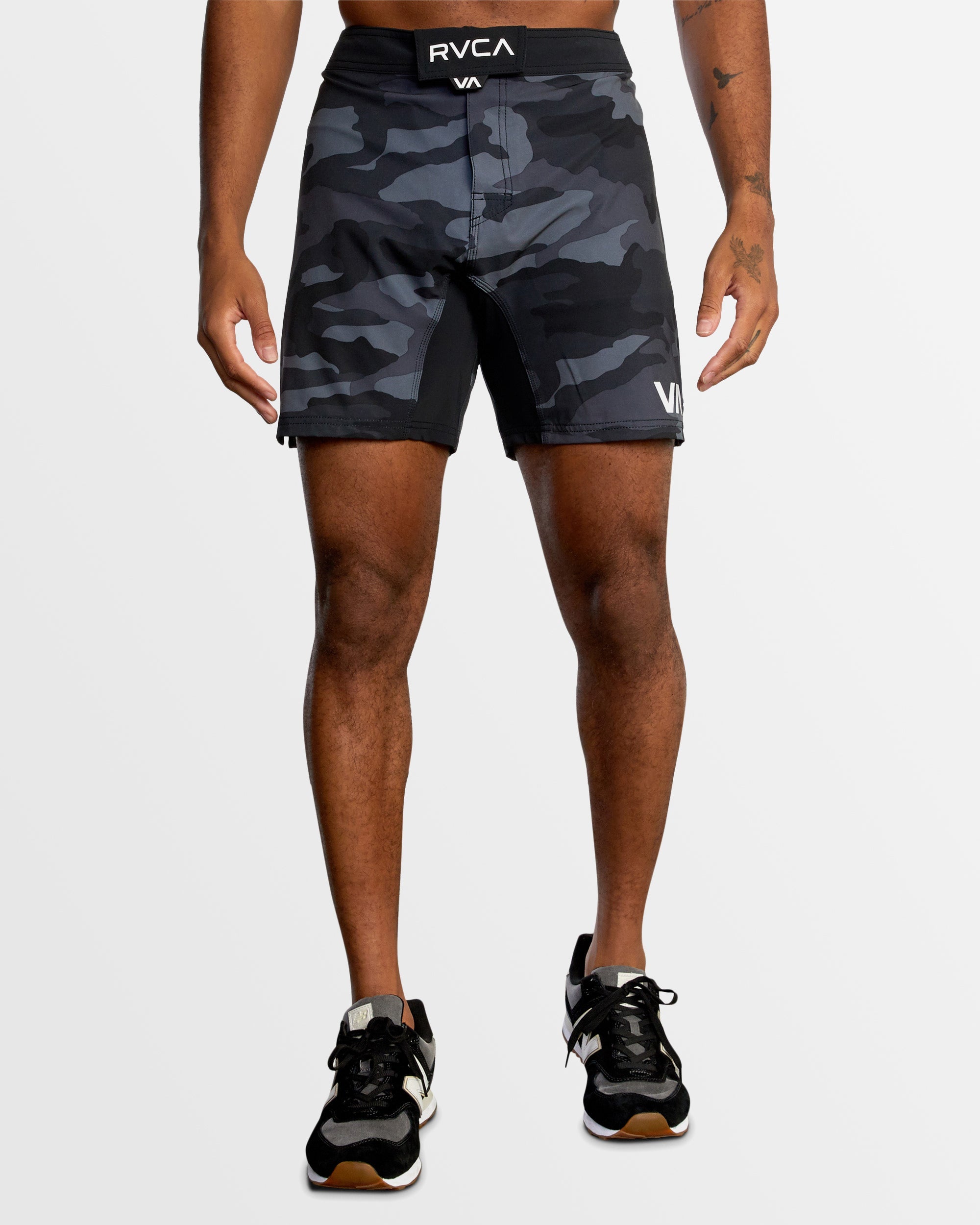 Mens Fight Scrapper 17 Shorts GREY CAMO RVCA AU