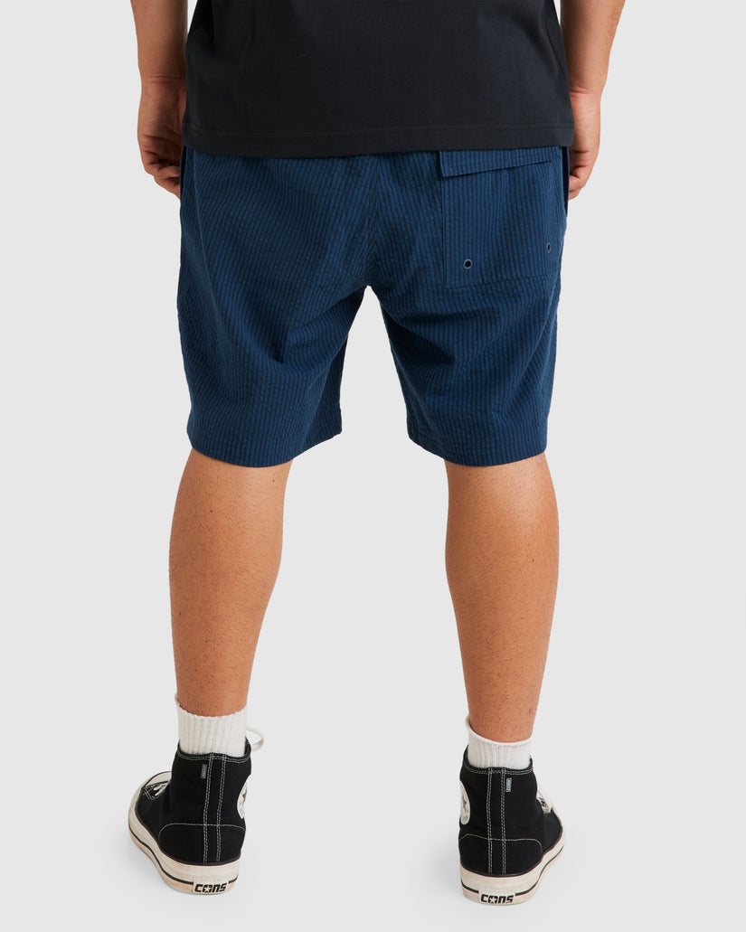 Mens Seered Stripe Elastic Walk Shorts