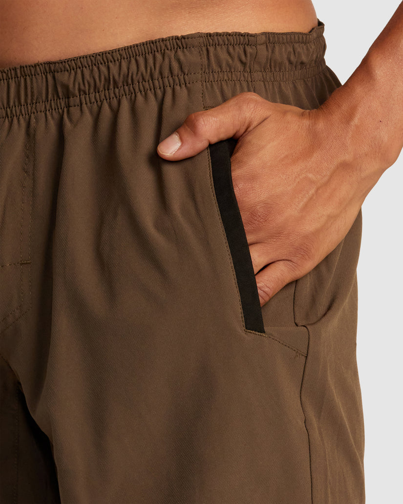 Mens Yogger Stretch 17" Walk Shorts